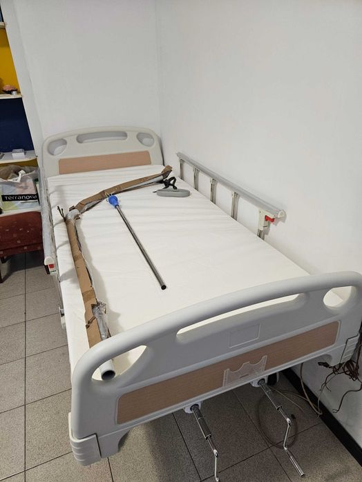 Механично болнично легло с четири секции ЕРГО