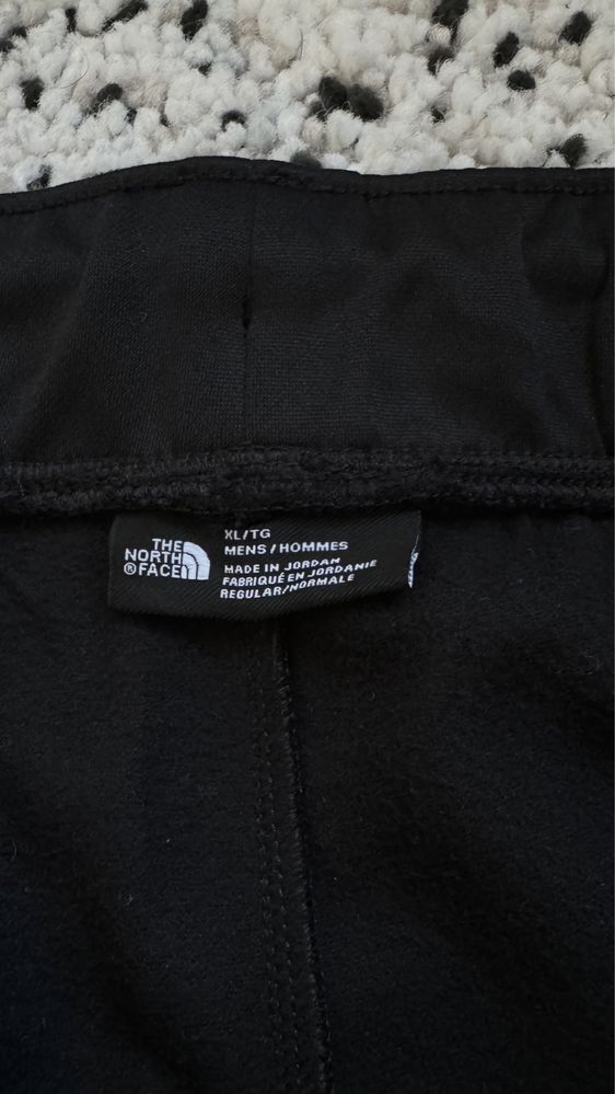 Ново мъжко долнище The North Face размер 2XL