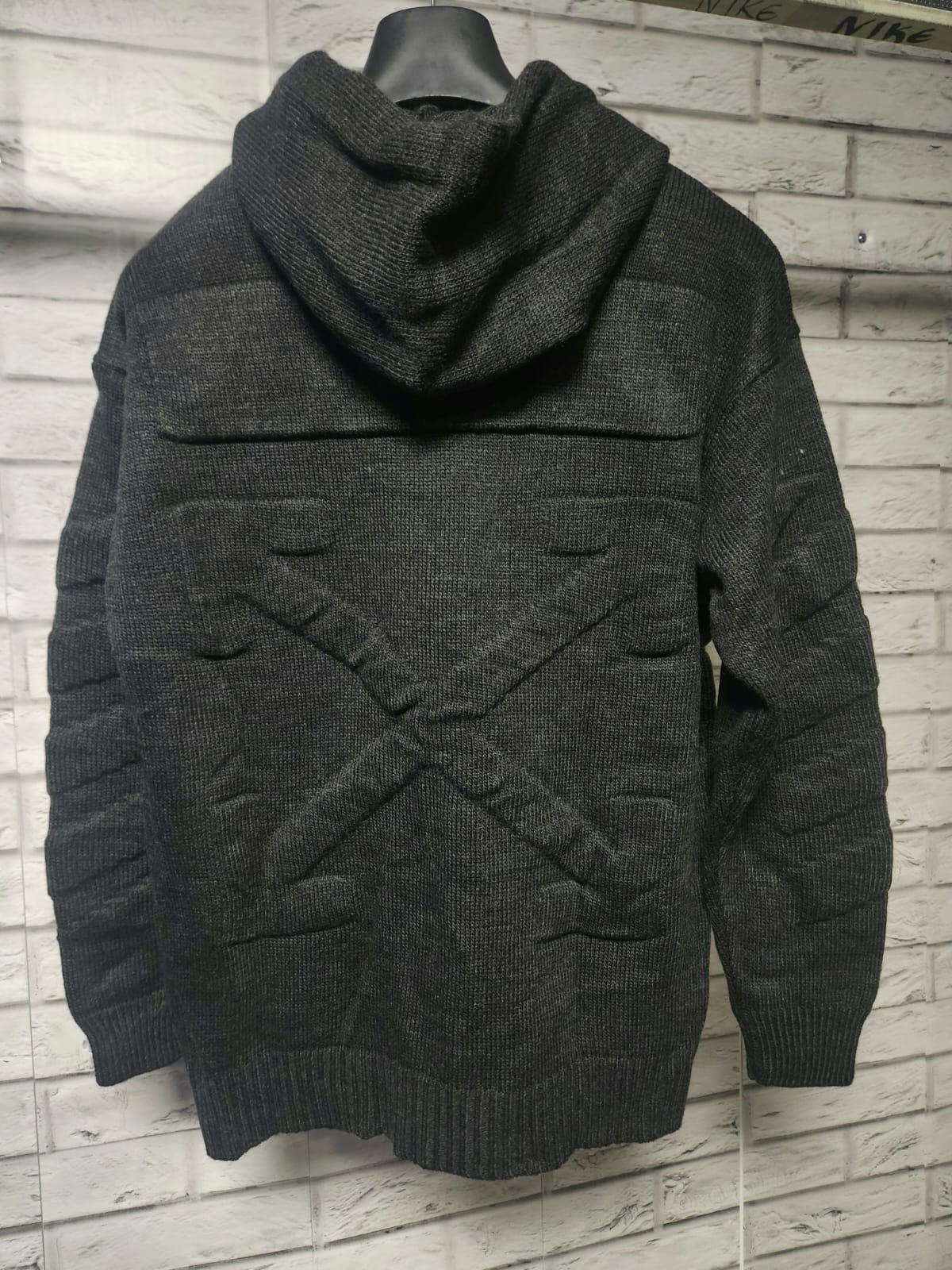 Off White суичер