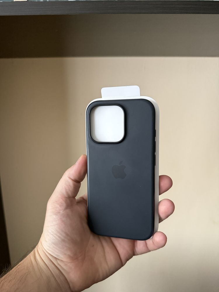 Оригинални кейсове за iphone 16 pro