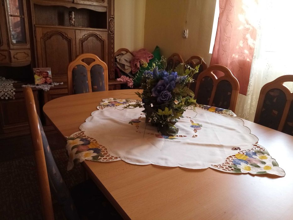 Vand Masa  de 12 PERSOANE