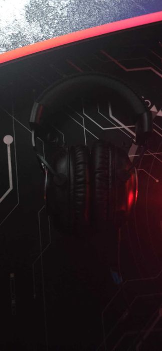 Vand casti Logitech G pro