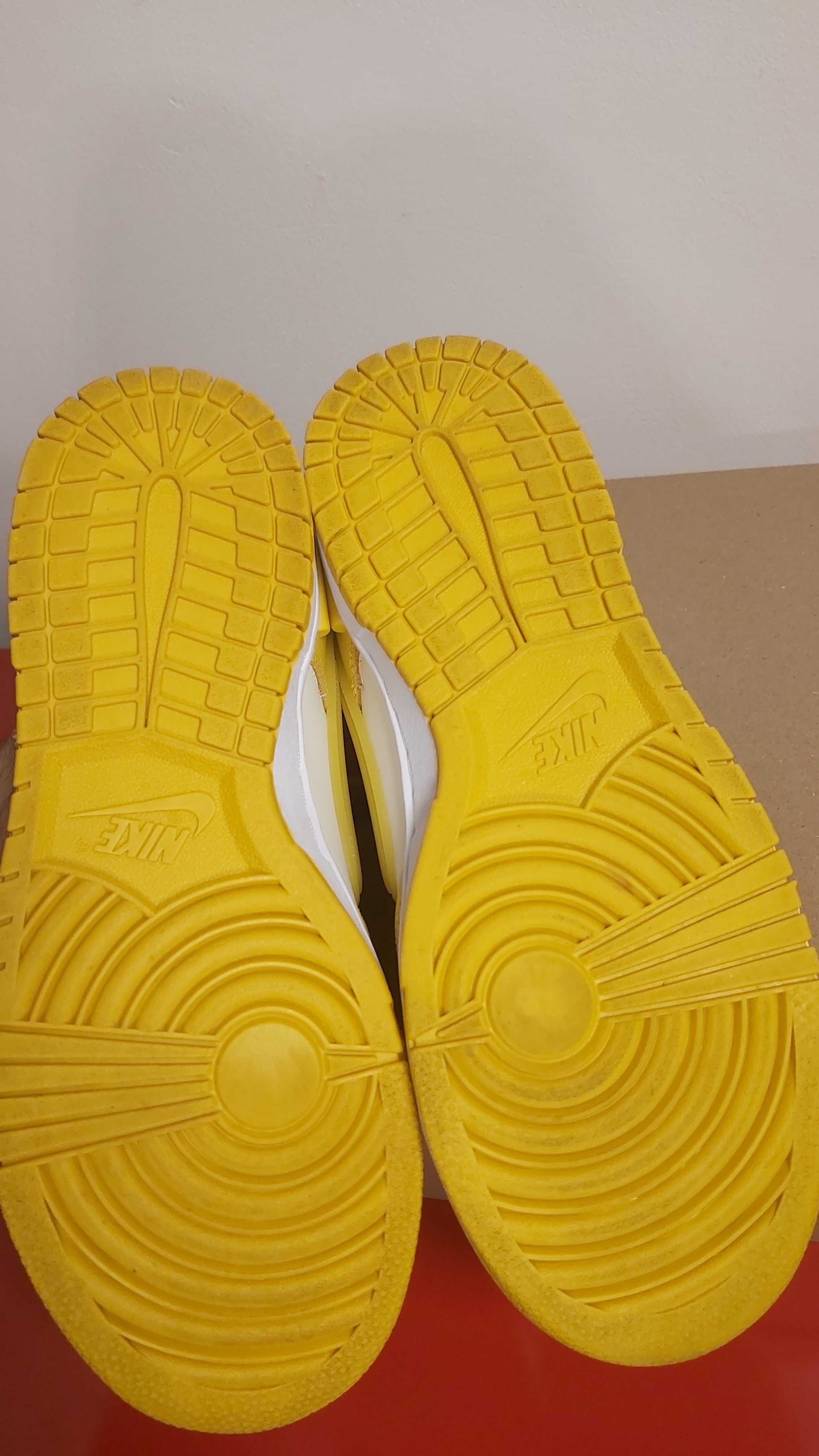 Nike Dunk Low Twist "Vivid Sulfur" - Номер 38.5
