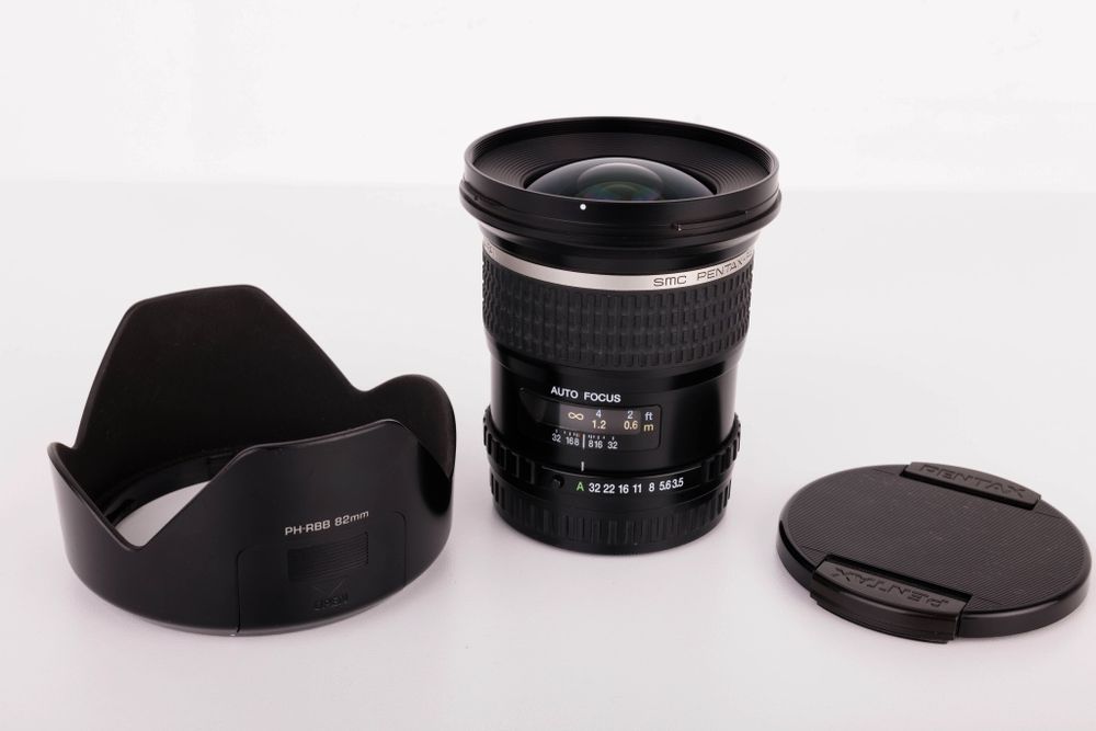 Pentax 645 FA 35mm, F3.5 autofocus
