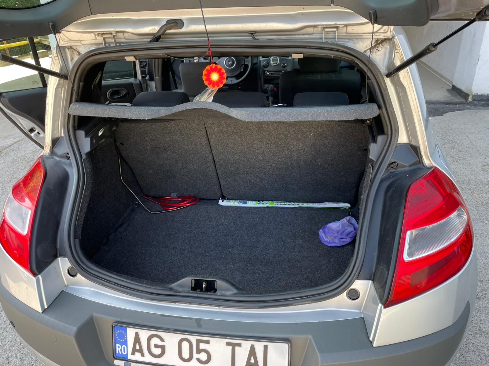 Vând Renault megane 2