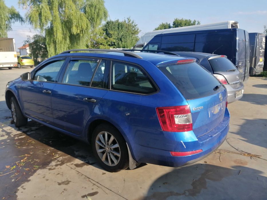 Dezmembram Skoda Octavia 3