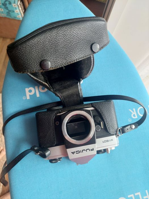 Aparat foto pe film ,body fujica st-601 ,model vintage
