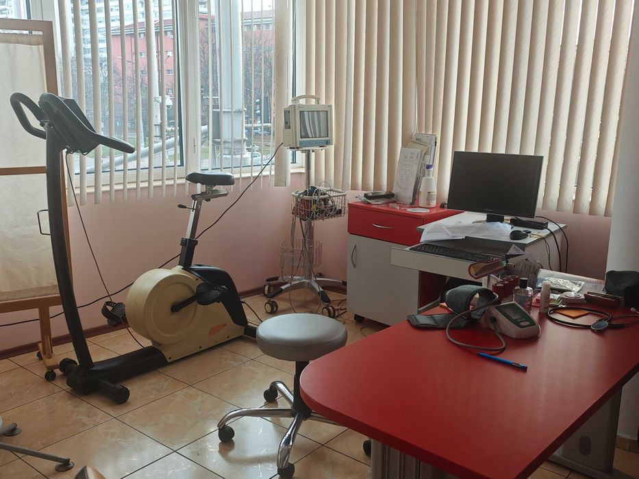 Кабинети за специалисти под наем