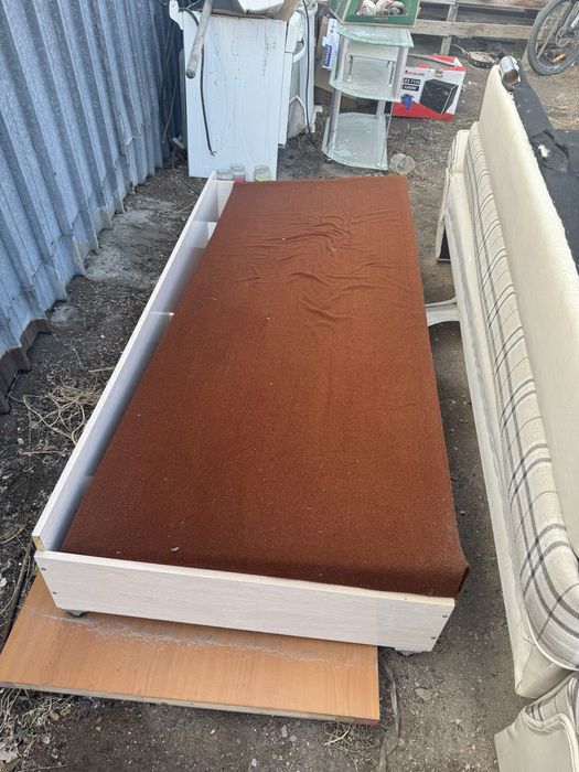 Продам кровать, двухярусная, снизу открывается