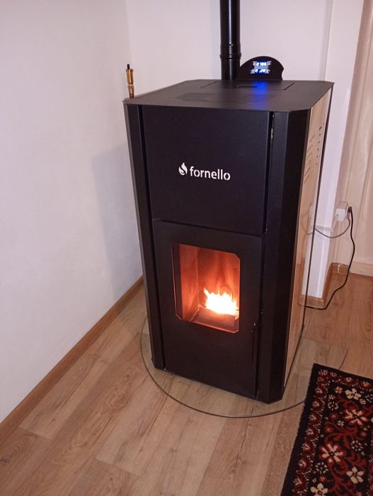 Vând termosemineu pe peleti  Fornello 30 kw