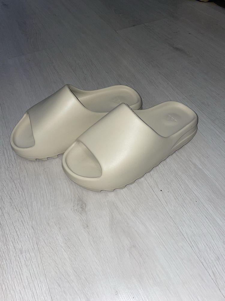 Yeezy slides 42 (bape,nike,jordan)