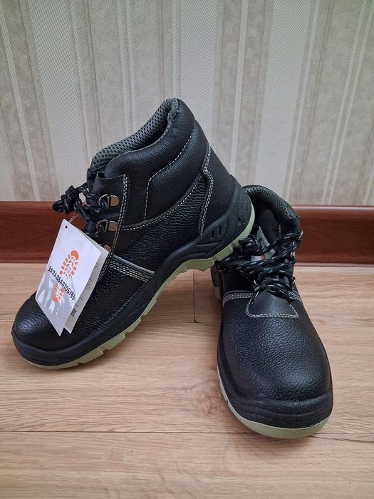 Продается спецобувь