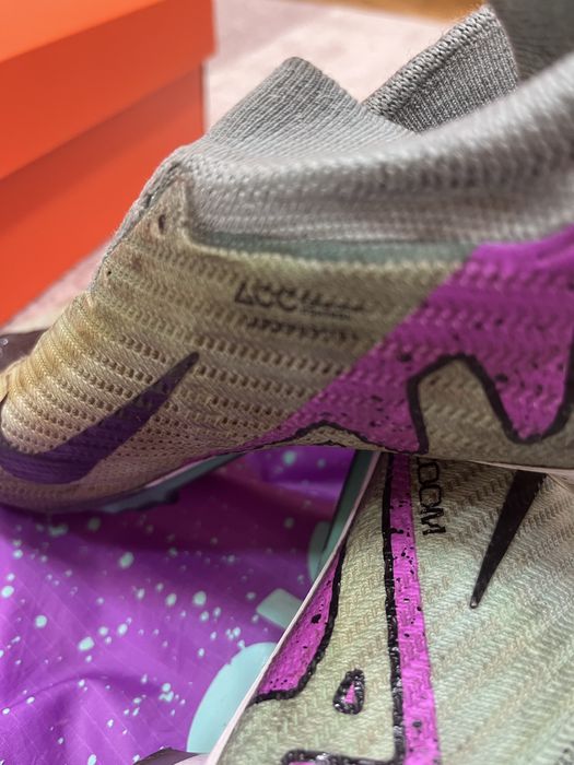 Продавам 2 чифта Футболни обувки nike zoom superfly 9