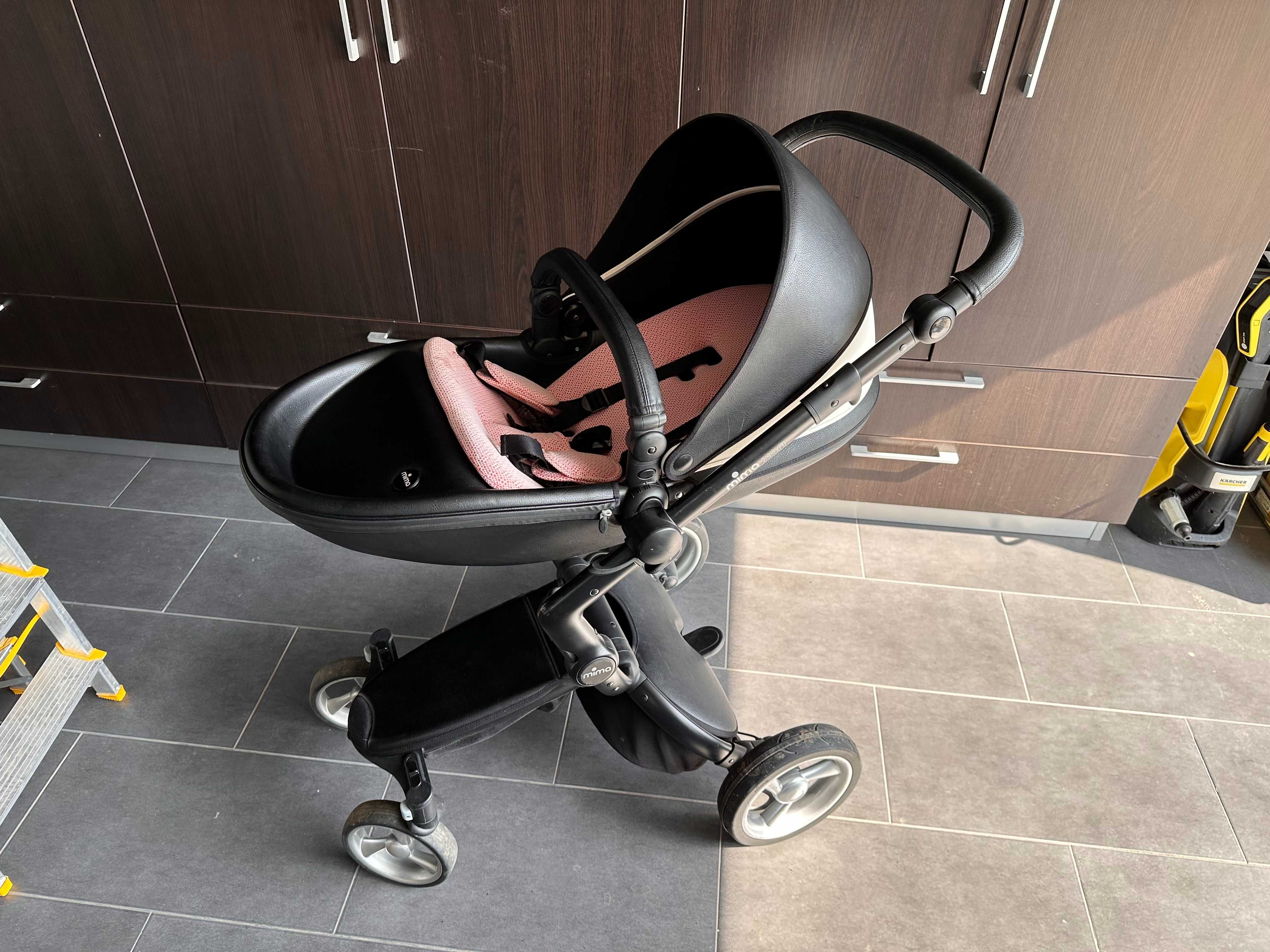 Carucior Mima Xari 2 in 1 Black & White