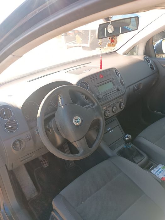 Vând Golf 5+ negociabil ,nu fac schimb