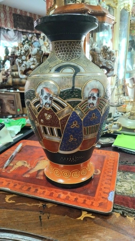 Антикварна  порцеланова ваза!