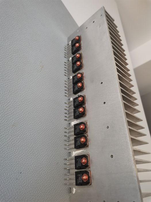 Tranzistori Toshiba originali 2sc5242/2sa1962  impecabili