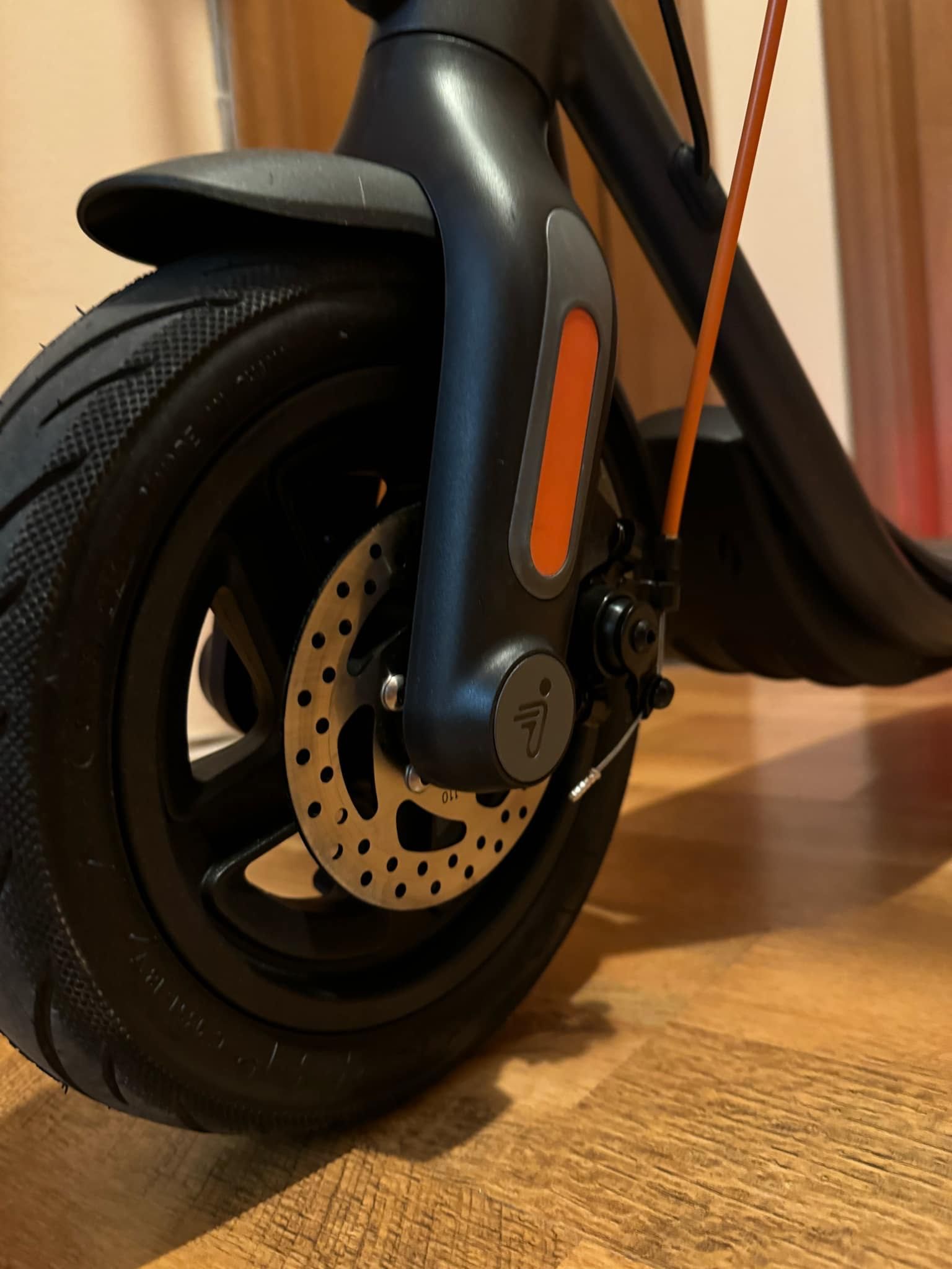 Продавам тротинетка Segway F2 pro D