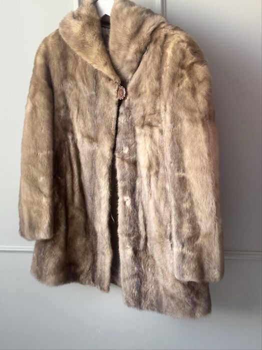 Норковая шуба светлая греческая