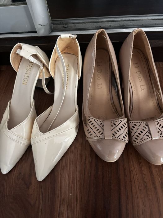 Туфли женская и детский ботинки