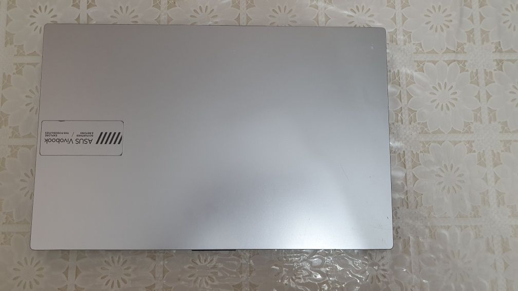 Asus Vivobook Go 15 i3