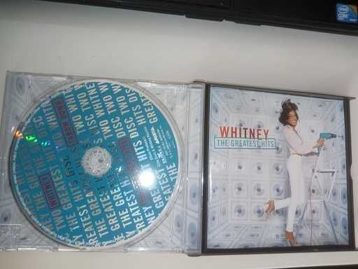 CD-uri audio originale  cu formatii si cântăreți consacrați