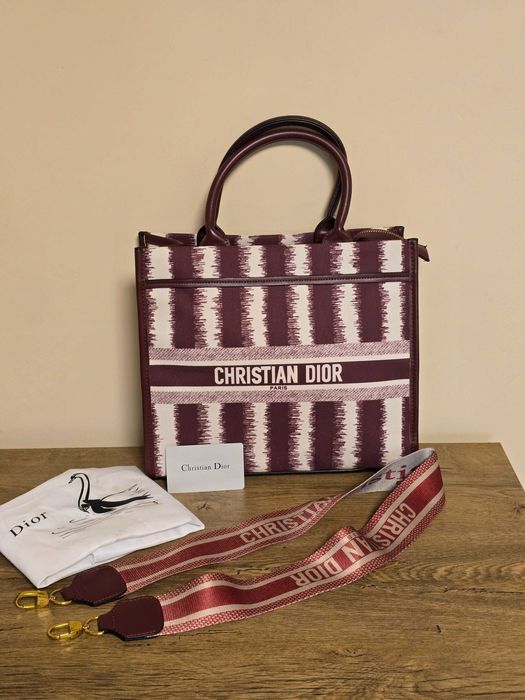 Dior прекрасна дамска чанта