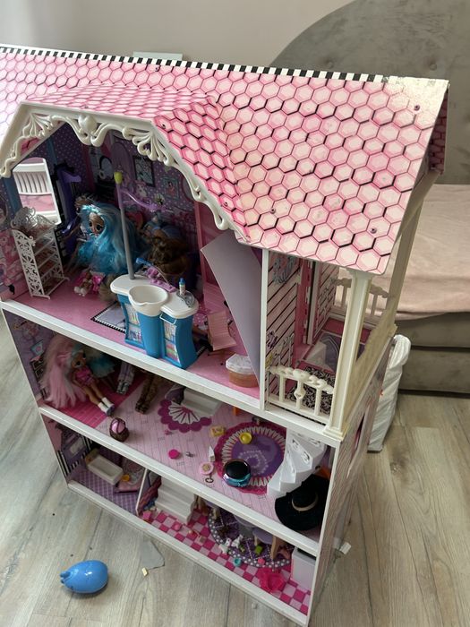 Vand casuta de papusi fara accesorii