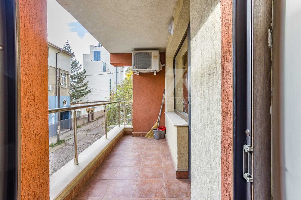 Дава под наем 2- стаен апартамент ж. к. Иван Вазов- гр. София