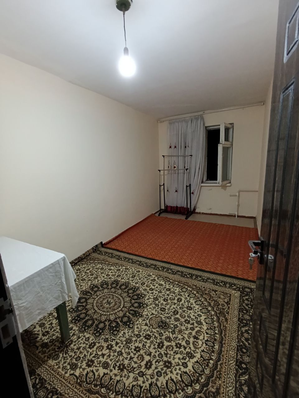 Аренда 2 ком квартира в 8 мкр 4 этаж