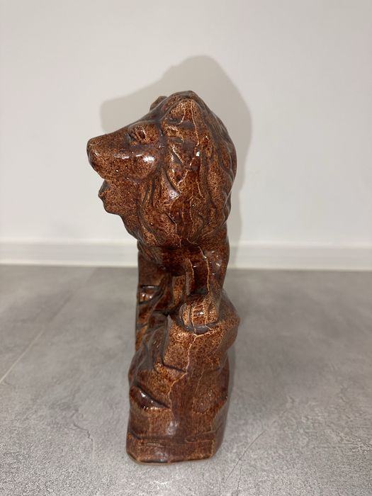 Vand ceas mecanic in forma de leu din ceramica veche (arta, decor)