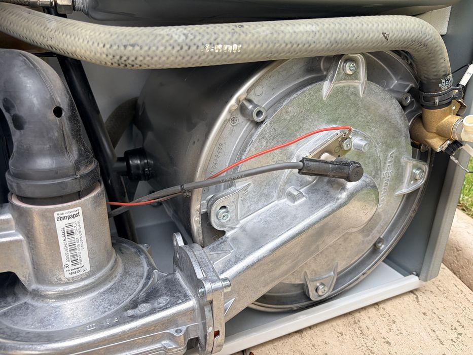 Dezmembrez Centrala Viessmann Vitodens 100