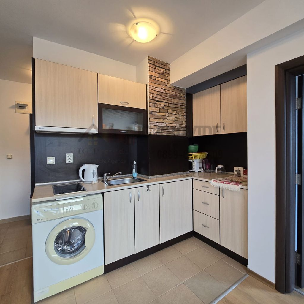 Продава се Двустаен апартамент в к.к. Слънчев бряг - 60 кв.м за 1117 €/кв.м - Снимка #7