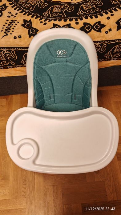 KinderKraft TIXI столче за хранене