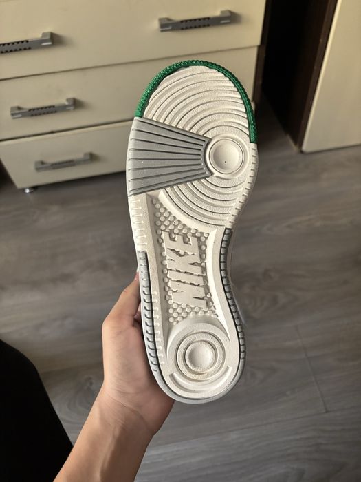 Nike verzi foarte buni.