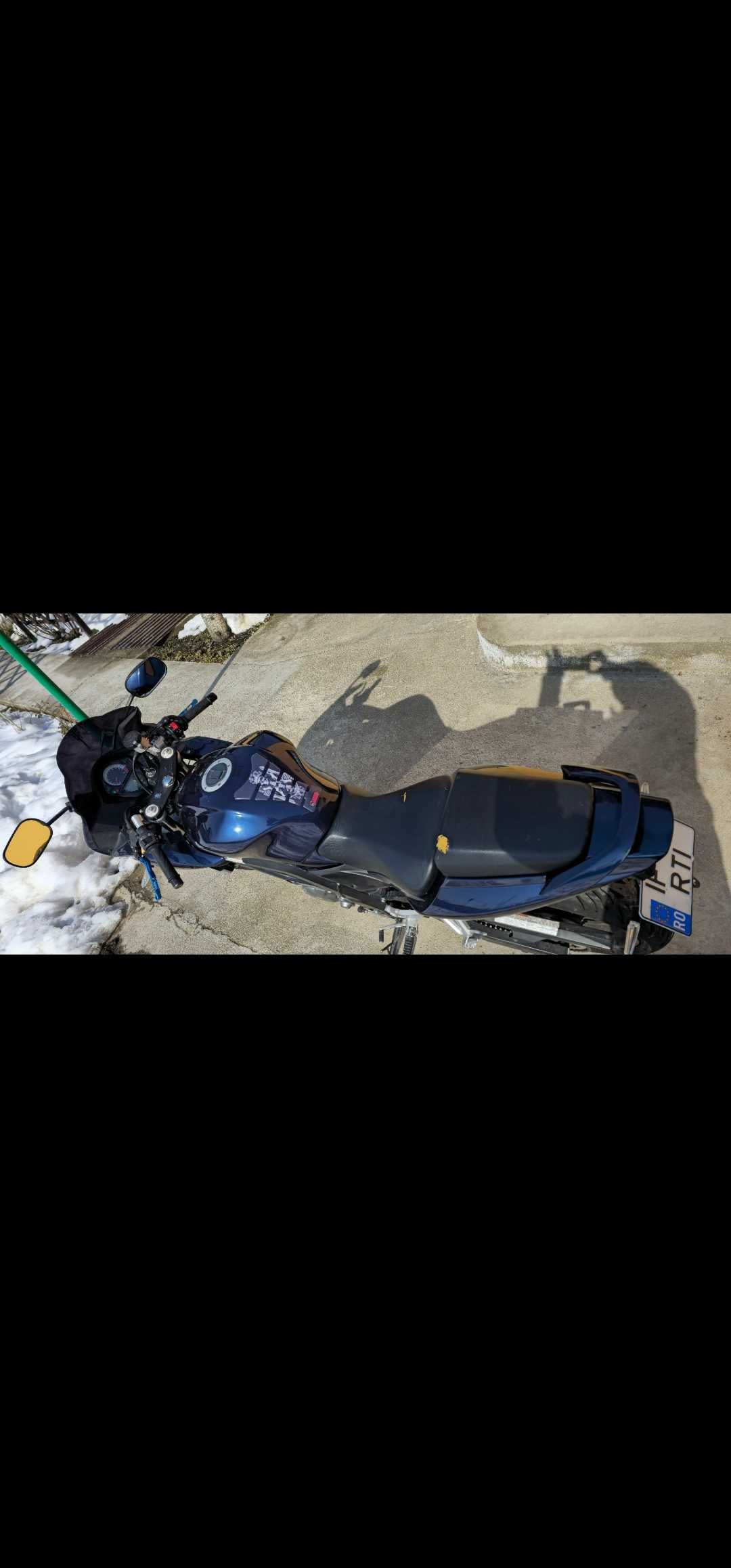 Motocicleta Suzuki sv650s