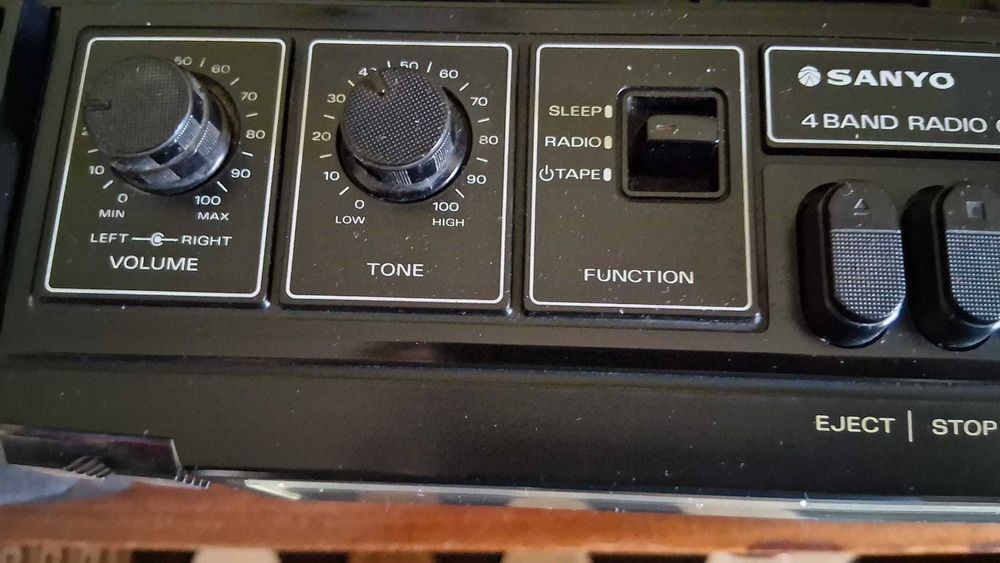 Radiocasetofon stereo Sanyo
