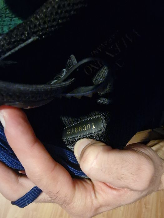 Vand adidasi valentino garavani