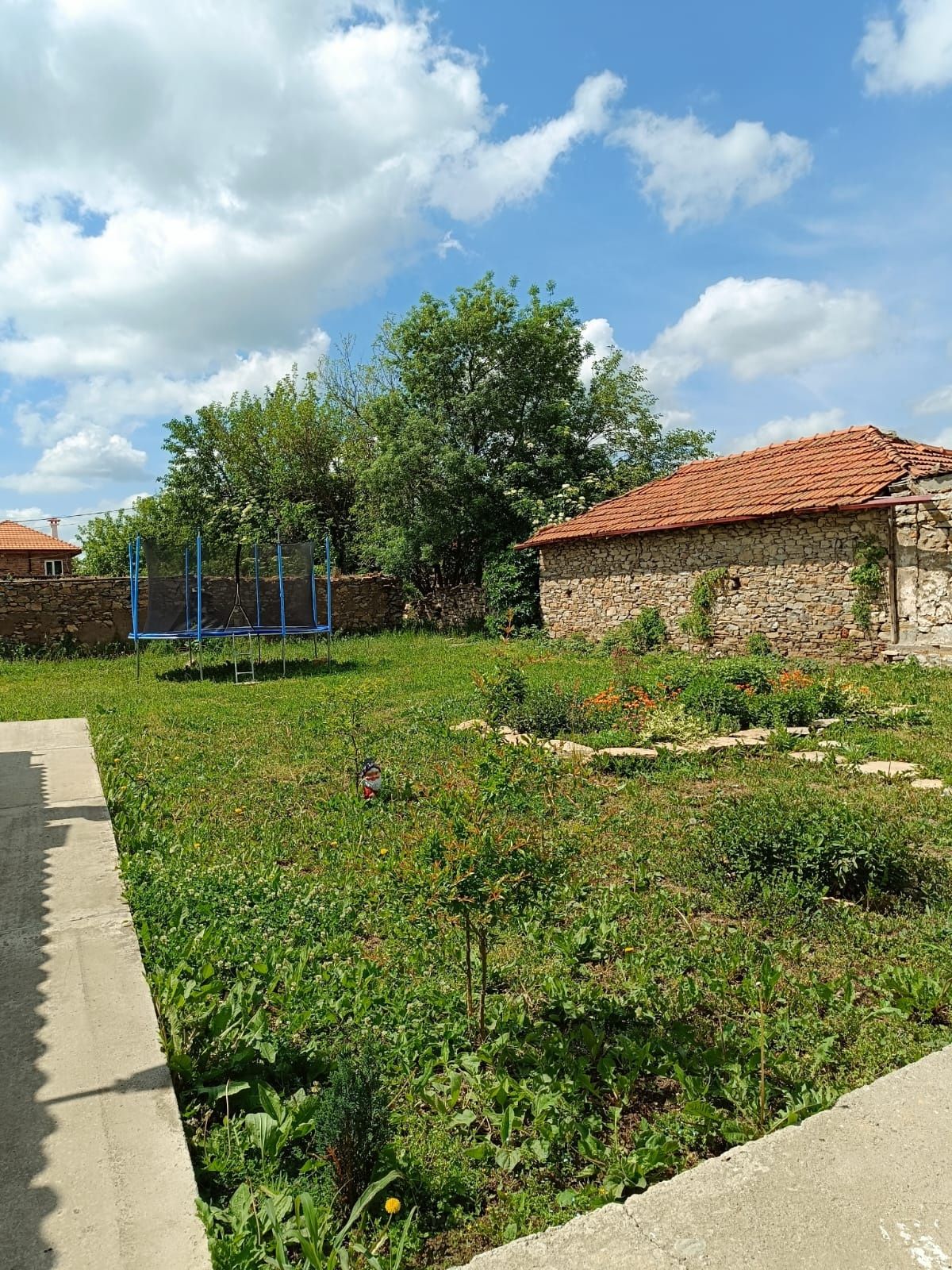 Къща в село Добрич