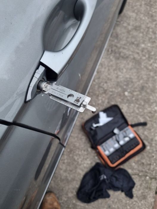 Вскрытие авто, вскрыть авто, открыть машину, вскрытие замвов