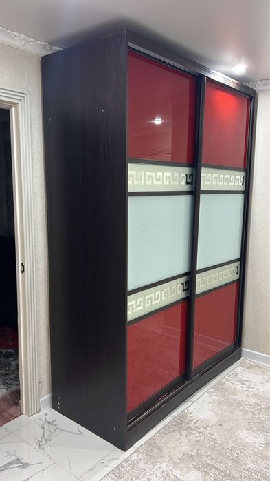 Шкаф-купе в идеальном состоянии