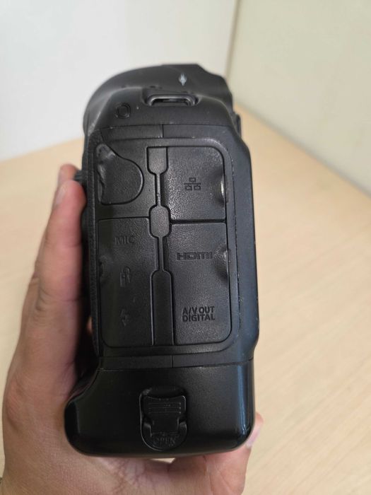 Aparat Foto Canon EOS-1DX (AG27 Gara2 b. 72136) - garantie 2 ani!