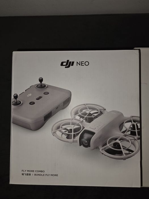 Drona DJI Neo Fly More Combo