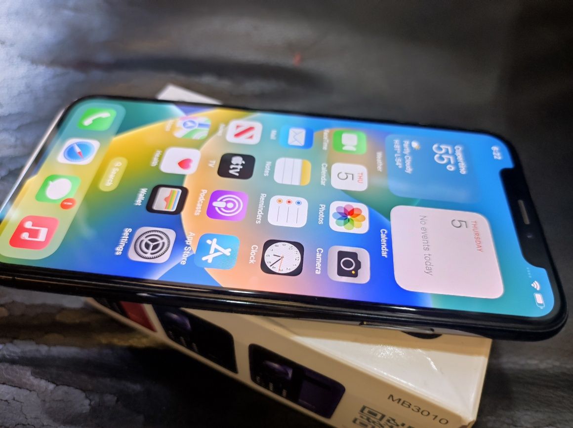 iPhone X 256гб,бат 100%, Гаранция 6 месеца.
