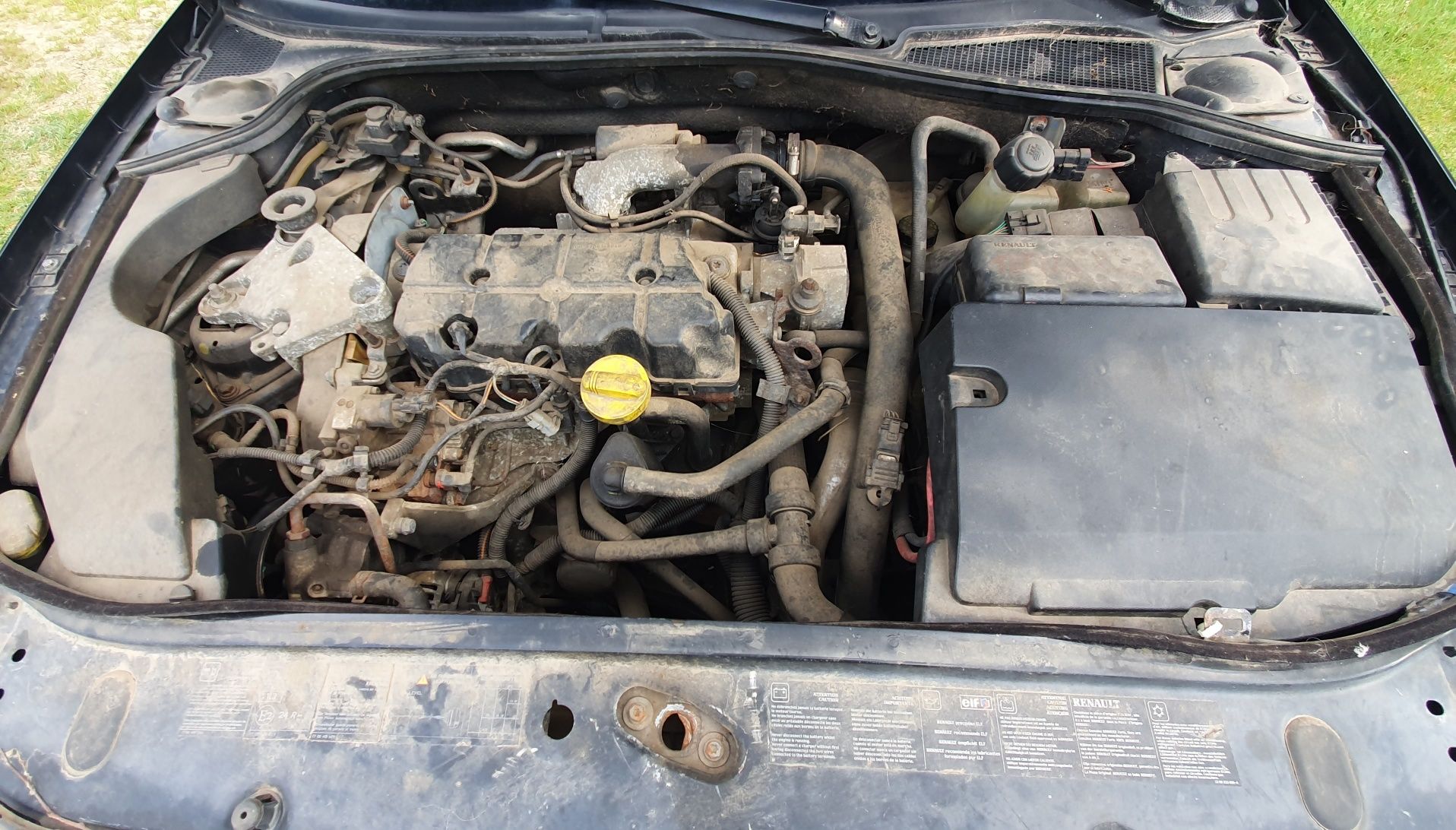 Dezmembrez Renault Laguna 2 facelift 2006 motor 1.9 dci