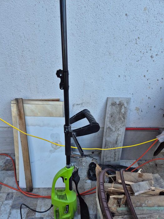 Trimmer tuns iarba Grunman