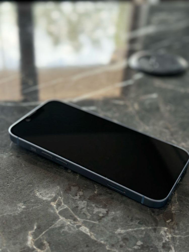 iPhone 14, 128GB – Перфектно състояние, с кутия и заряден кабел