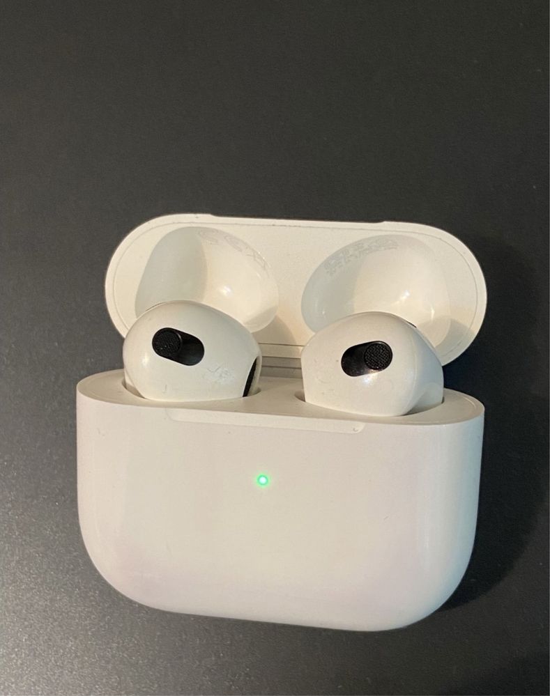 AirPods 3 серия