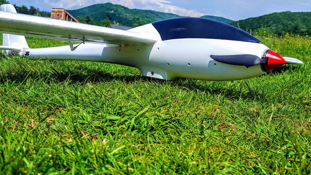 KIT Nou  Aeromodel  Motoplanor   avergura 2m