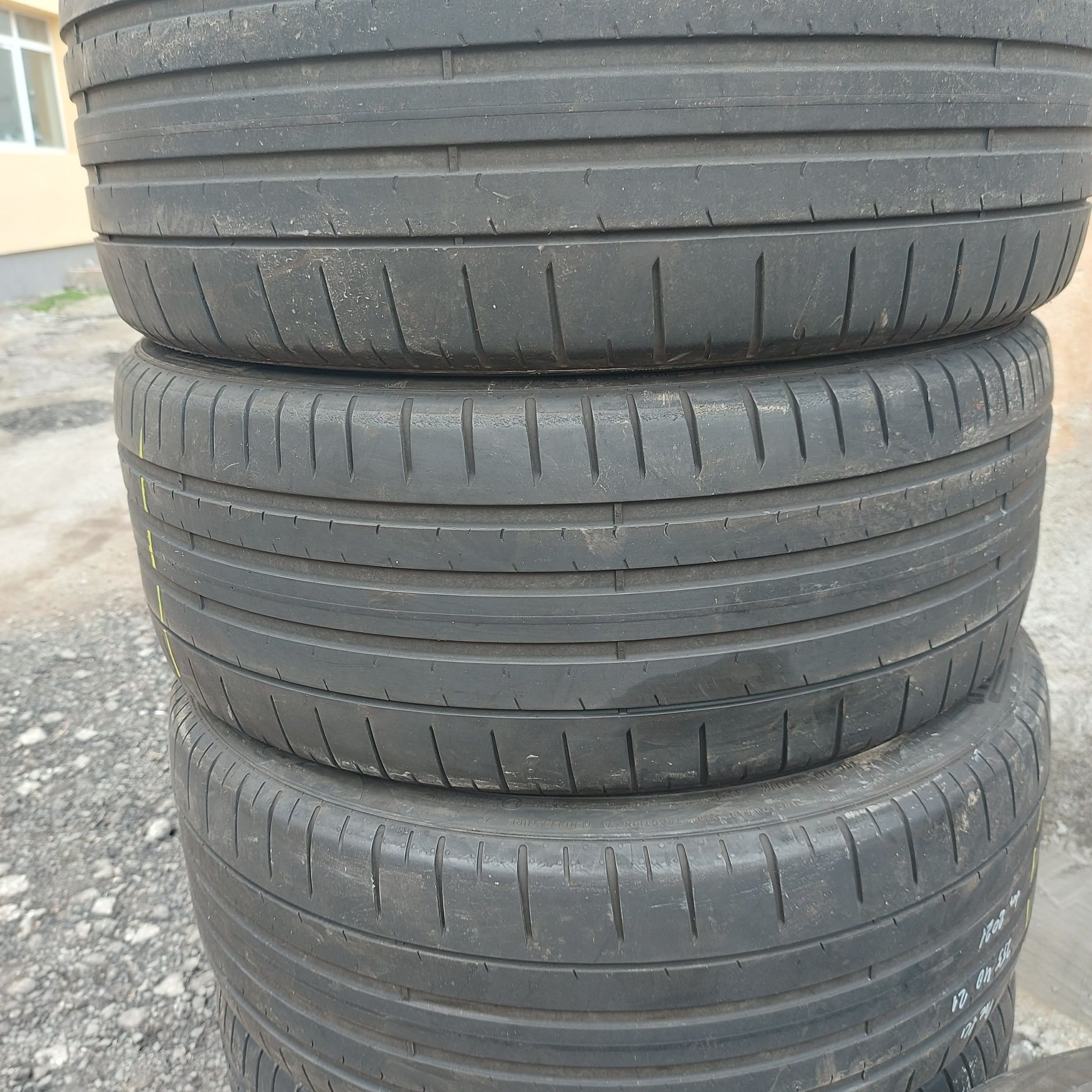 255/40/21"pirelli 4бр.гуми дот2021